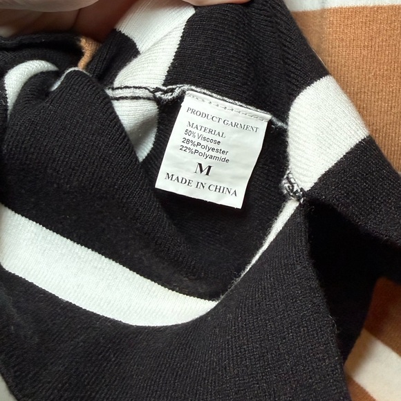 Boutique sweater - Picture 6 of 6